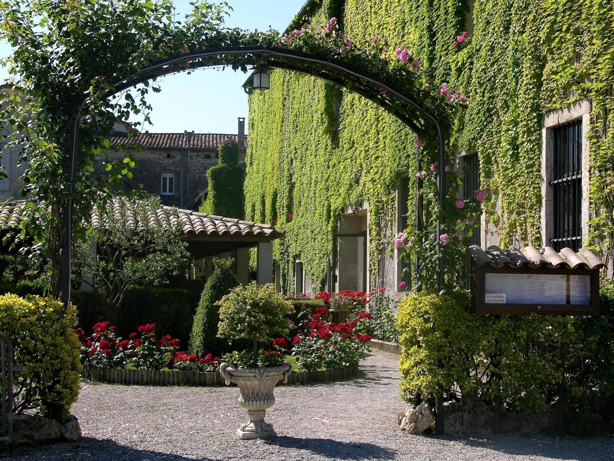 Logis Hotel Restaurant Les Norias Cazilhac  Esterno foto